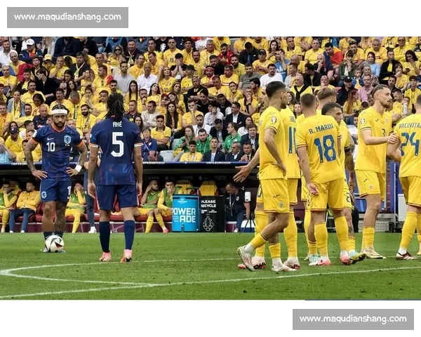 欧洲杯前瞻:荷兰队阵容深度堪忧,能否突破瓶颈 欧洲杯前瞻:荷兰队阵容深度堪忧,能否突破瓶颈