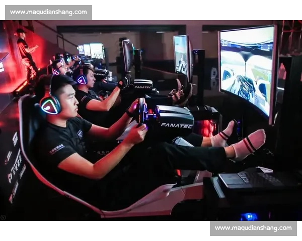 紧张刺激！F1电竞速度挑战赛，上演教科书式超车